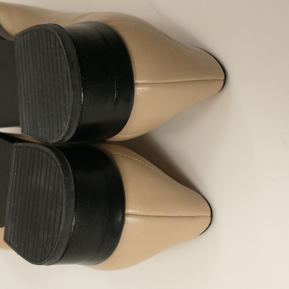 Leather Loafers Stuart Weitzman Flats Tan w/ Black Bow & Trim 8.5 Made in Spain - Picture 7 of 10